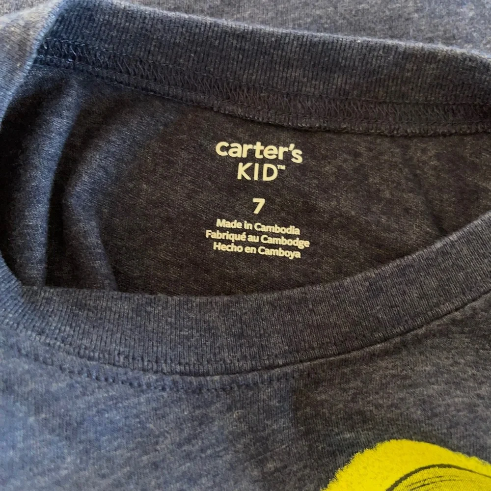Carter's Boys Navy Blue Multicolor Shark‎ Shirt Size 7 EUC